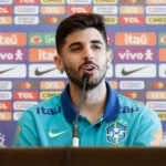 Na Seleção Brasileira, Beraldo exalta o São Paulo e elogia Alan Franco