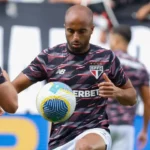 Zubeldía explica ausência de Lucas Moura entre os titulares contra o Cuiabá