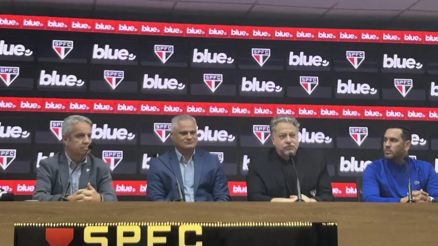 Presidente e diretor do São Paulo falam sobre patrocínios do clube