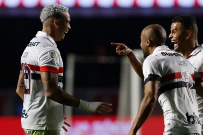 Sensacional! São Paulo revela bastidores de gol inusitado de falta; assista