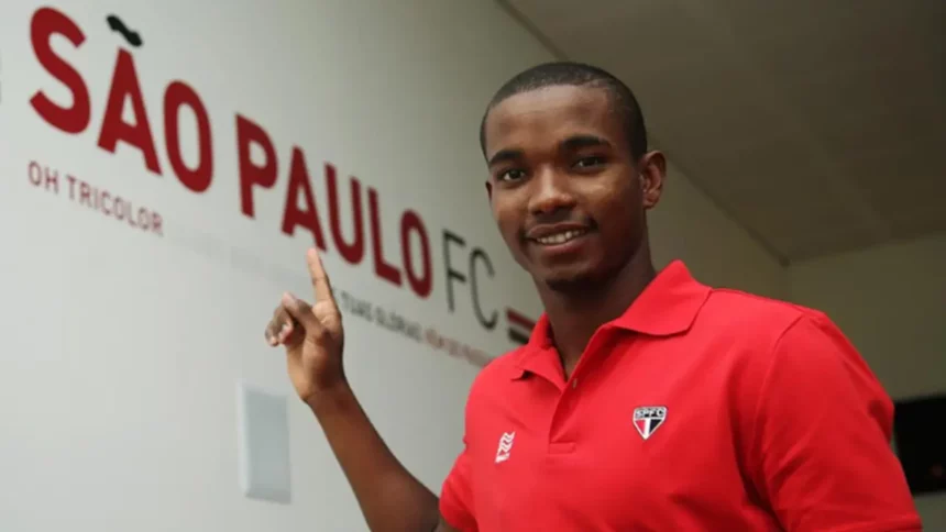 São Paulo tem negociações para o retorno de Thiago Mendes que conversará com Zubeldía