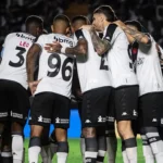 Demissão do técnico e protesto com jogador: o momento do Vasco antes de enfrentar o São Paulo